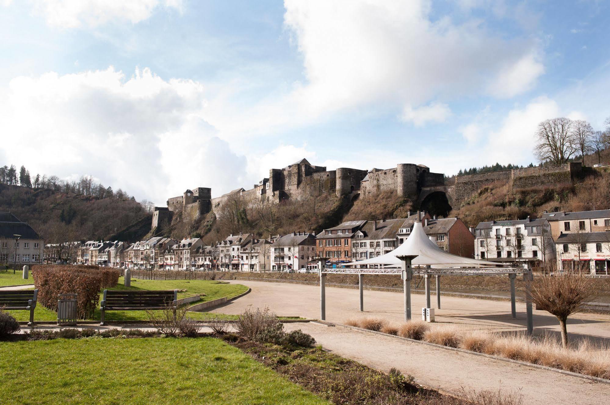 Auberge De Jeunesse De Bouillon Exteriör bild